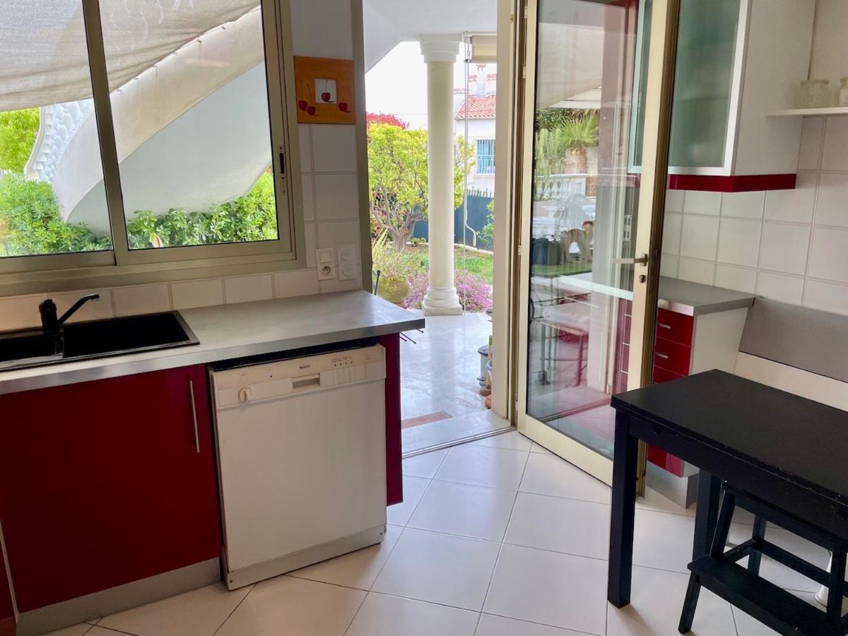 Rez De Jardin De 65M2 Dans Villa A Nizza Exterior foto