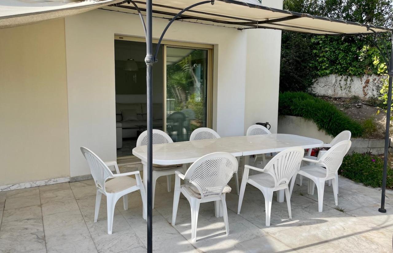 Rez De Jardin De 65M2 Dans Villa A Nizza Exterior foto